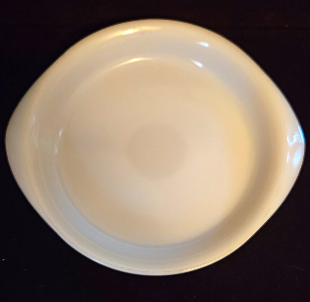 Glasbake Vintage White Milk Glass Round Pie Dish 9in 1.5 Qt Model 32